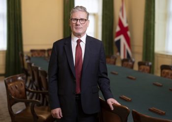 Starmer Defends Winter Fuel Cuts Amid Party Backlash