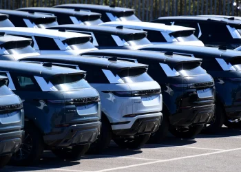 U.K. Vehicle Production Falls to Lowest May Level Since 1949