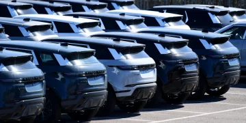 U.K. Vehicle Production Falls to Lowest May Level Since 1949