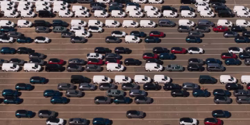 UK Electric Car Sales Surge 34% in Strong First Half of 2025