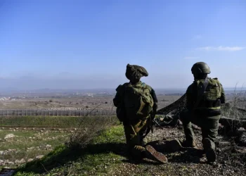 Israeli troops kill worker